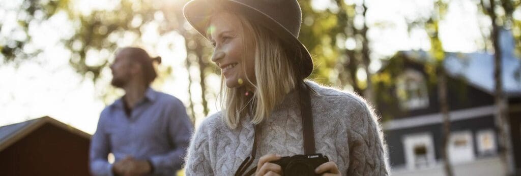 Kuvituskuva matkailijoita