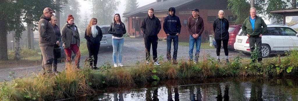 PIKESin porukka ja Toni Helander Lokinlammella