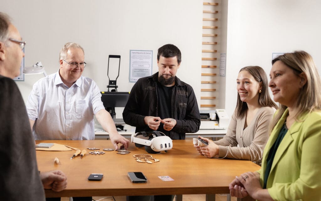 PIKES-yrityspalvelut, PIKESin asiantuntijat palveluksessasi Juuan Digituvalla Jukka, Hannu, Ukko, Katariina ja Anna.