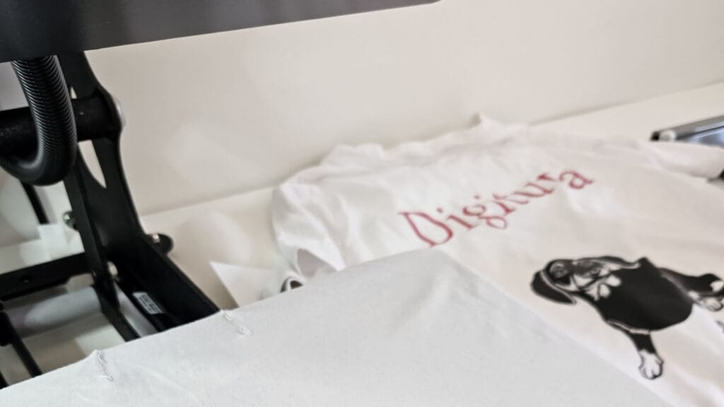 PIKES-yrityspalvelut-Juuan Digitupa: painettuja tekstiilejä.