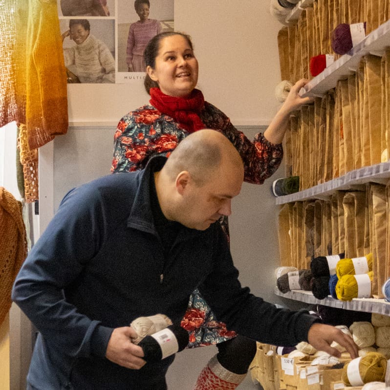 PIKES-yrityspalvelut: Yrittäjäksi Juukaan, Pielisen Kalusteen ja Lankapuodin yrittäjät Katja ja Pekka.