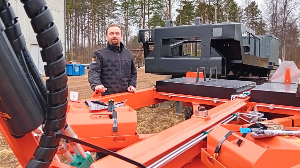 PIKES-yrittäjäksi Juukaan, Metallipalvelu Hartikainen, kuvassa Vesa Kähkönen.